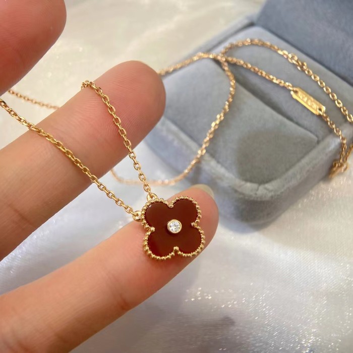 Diamond Four Leaf Grass Necklace