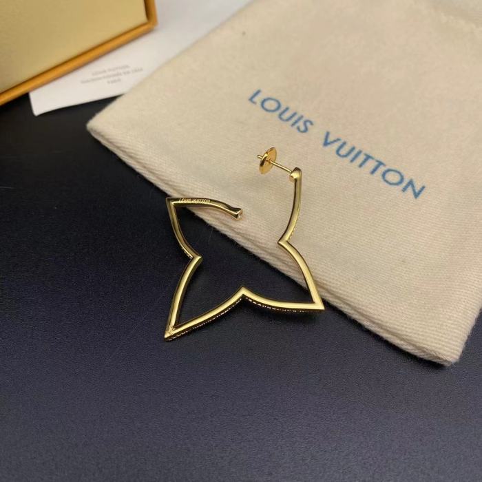 Hollow Clover Earrings