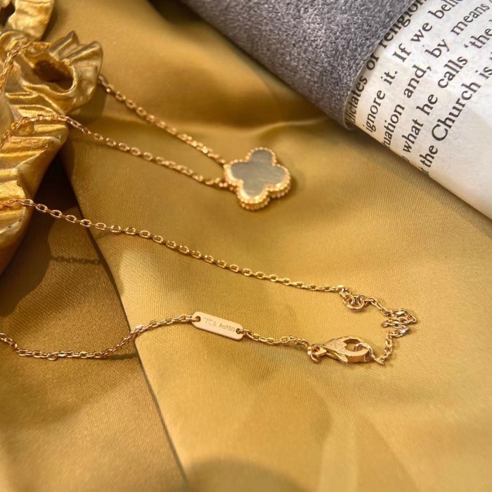 Diamond Four Leaf Grass Necklace