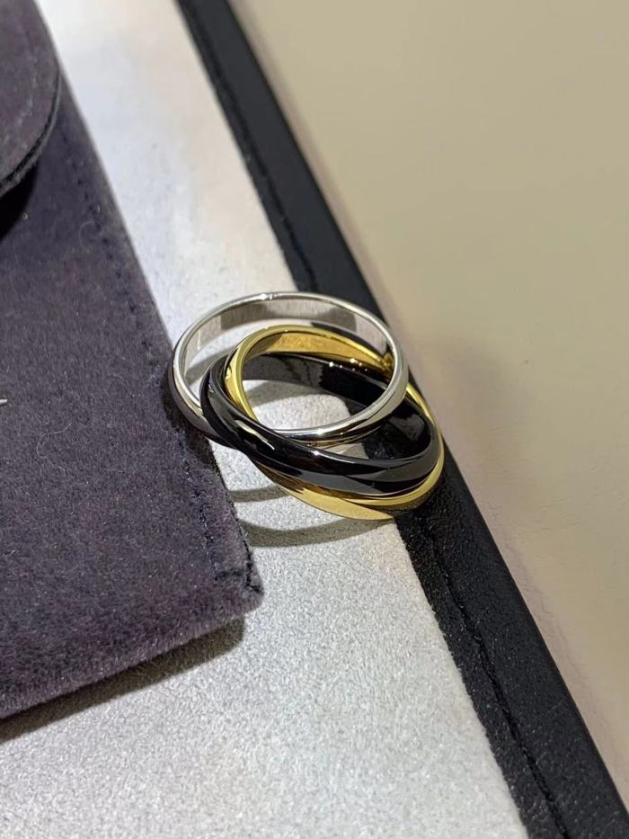 Three in 1 V gold ring