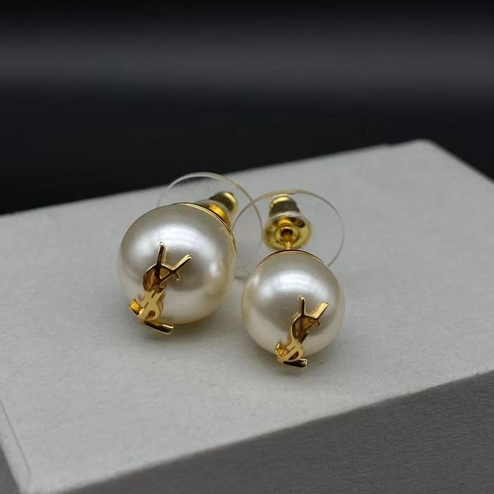 YS home pearl stud earrings