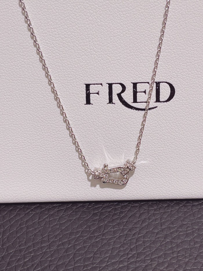 Mini diamond necklace