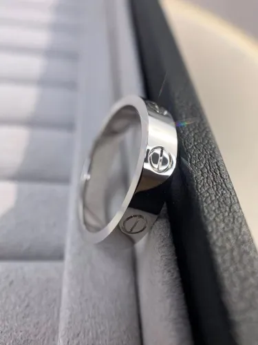4mm smooth tricolor V gold ring