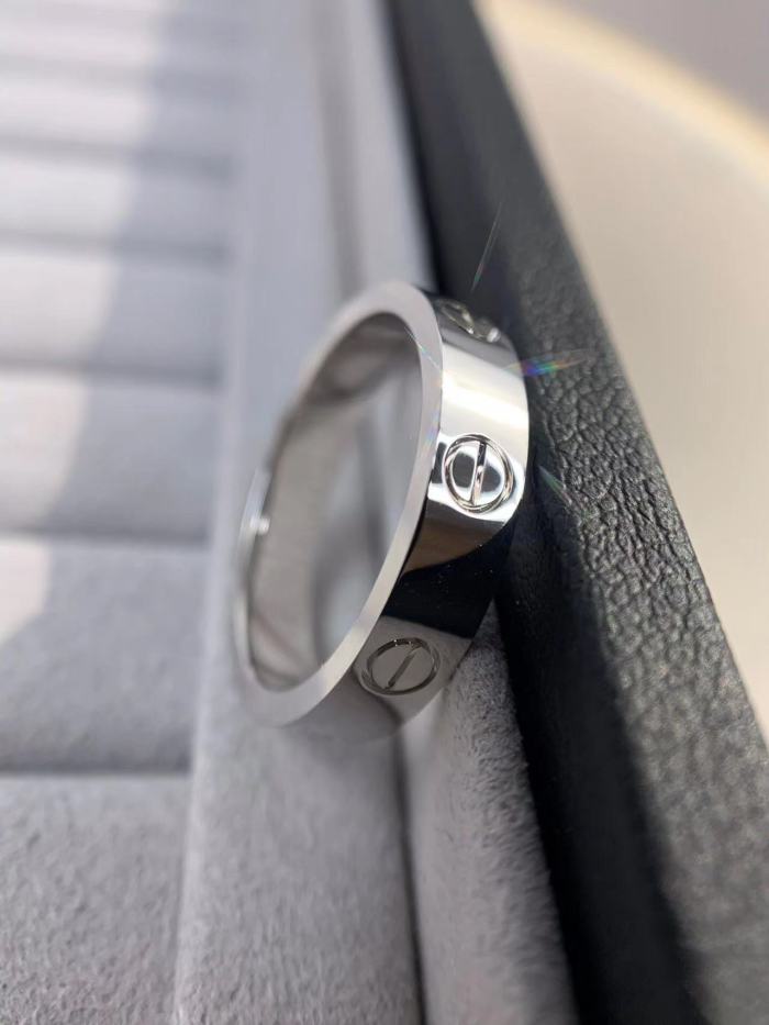 4mm smooth tricolor V gold ring