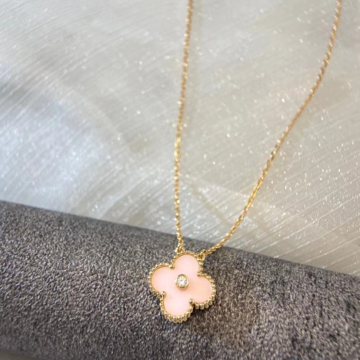 Diamond Four Leaf Grass Necklace