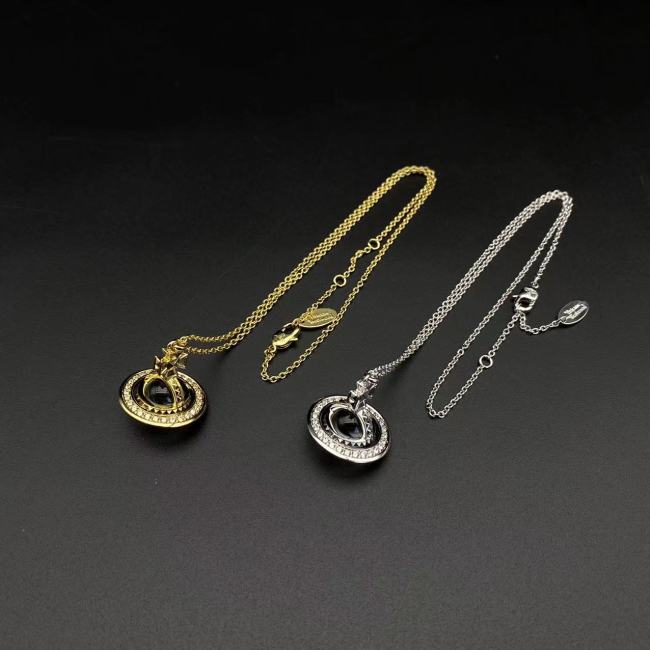 Medium Flying Necklace