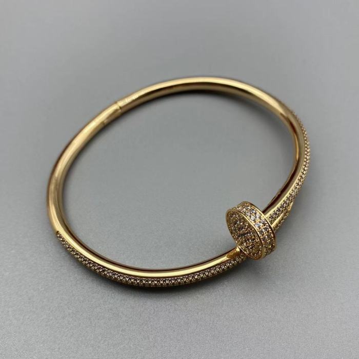 Nail Bracelet full of diamonds