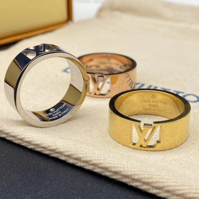 Hollow out old flower relief logo letter ring