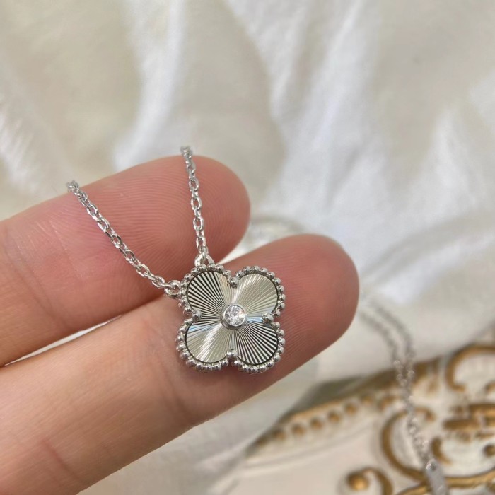 Diamond Four Leaf Grass Necklace