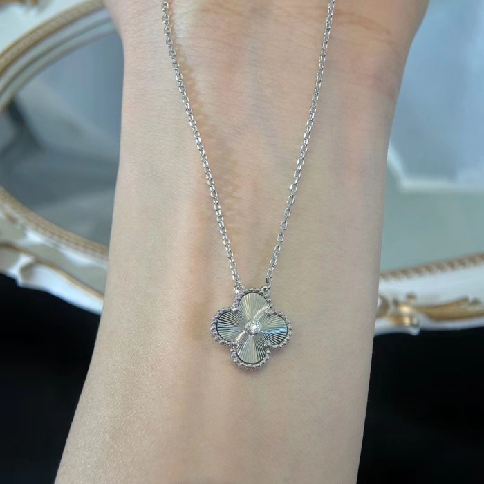 Diamond Four Leaf Grass Necklace