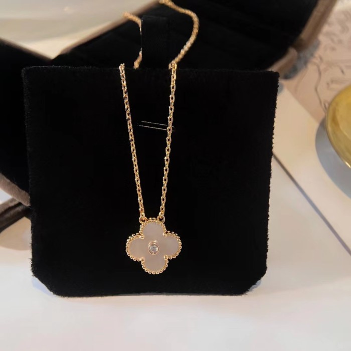 Diamond Four Leaf Grass Necklace