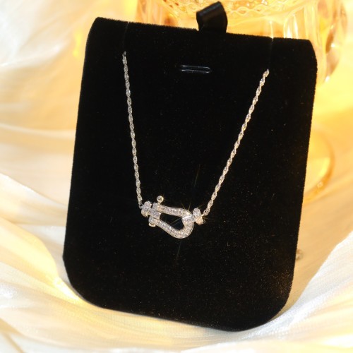 Small Horseshoe Necklace