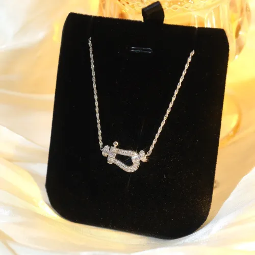 Small Horseshoe Necklace