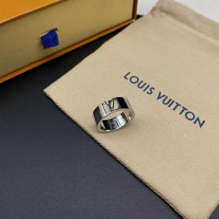 Hollow out old flower relief logo letter ring