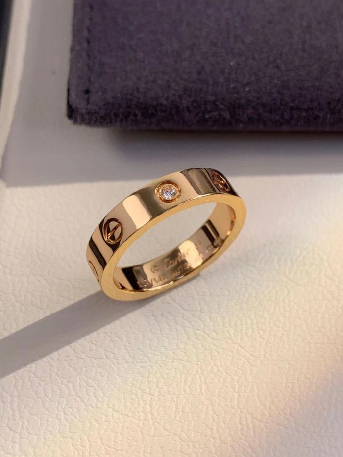 4mm smooth tricolor V gold diamond ring