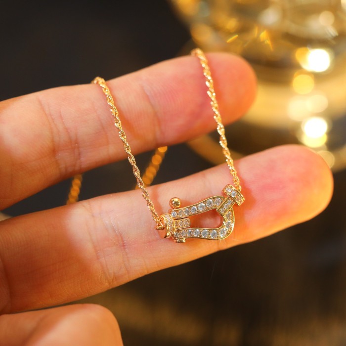 Small Horseshoe Necklace