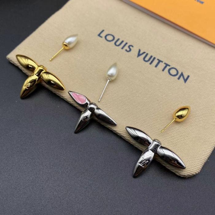 Water drop pearl earrings