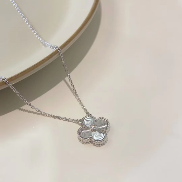 Diamond Four Leaf Grass Necklace