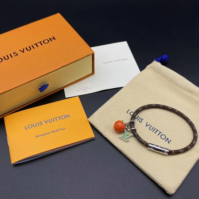 Leather Pendant Bracelet