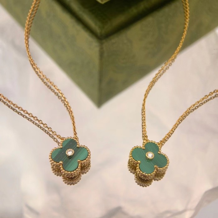 Diamond Four Leaf Grass Necklace