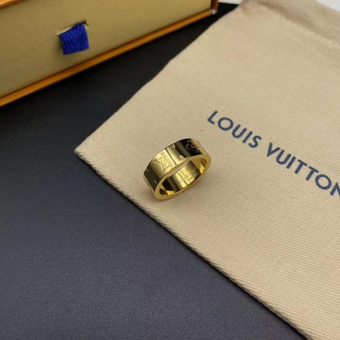 Wide edition embossed ring with logo letters