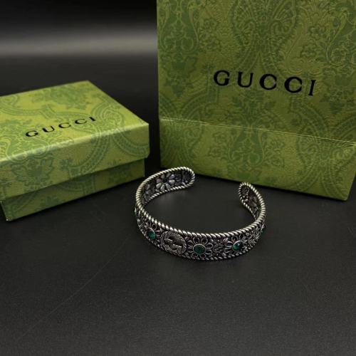 Open flower bracelet