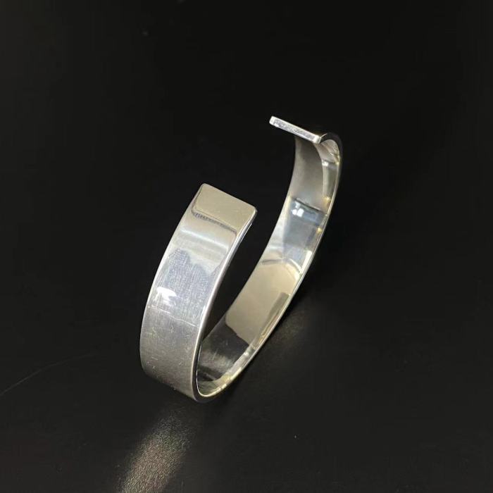 Dot Gold Bracelet