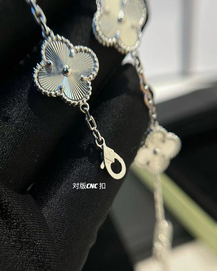 Laser 5 Flower Bracelet