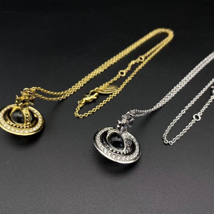 Medium Flying Necklace