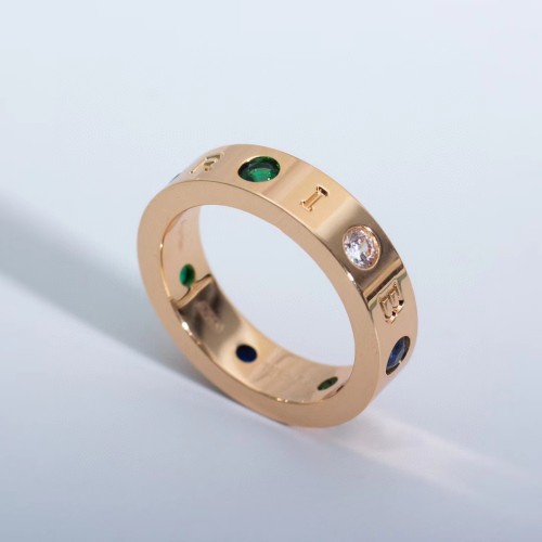 Colored diamond ring