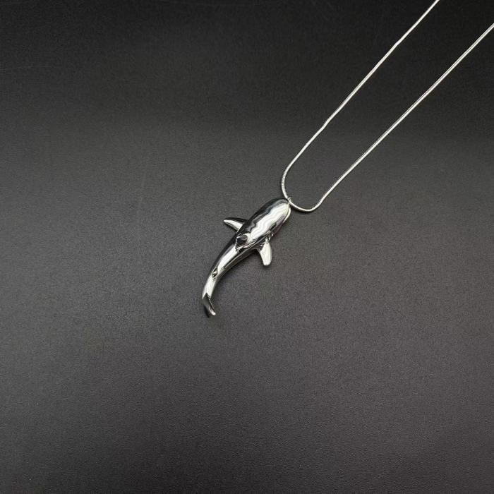Pure 925 Silver Whale Pendant Embossed Necklace