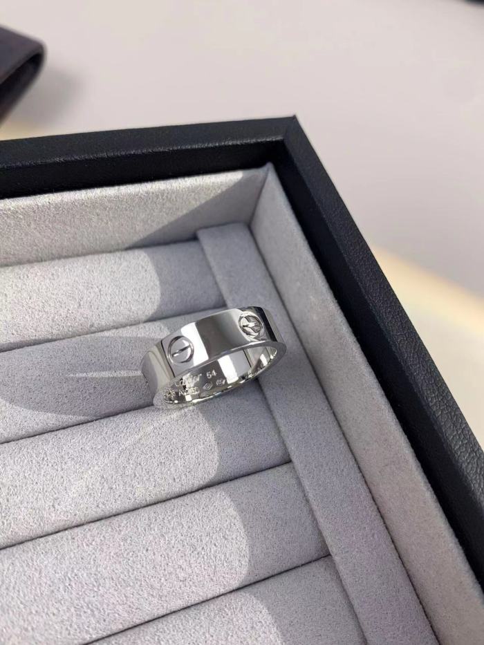 5.5mm smooth tricolor V gold ring