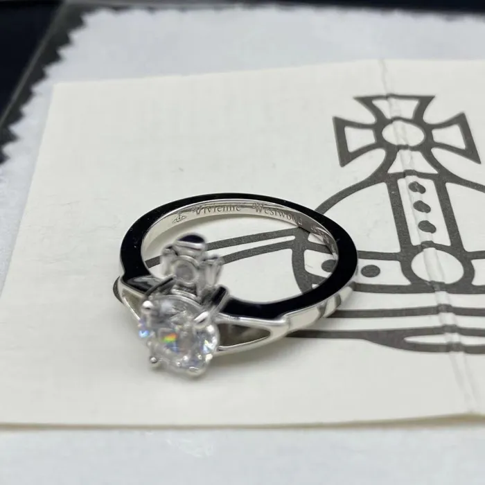 West Pacific Queen Planet diamond ring
