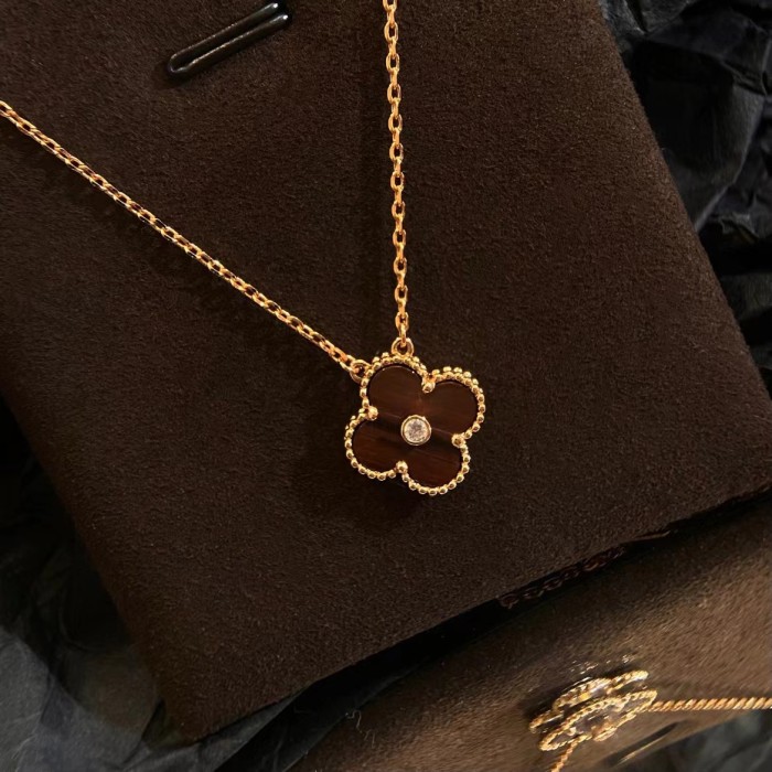 Diamond Four Leaf Grass Necklace