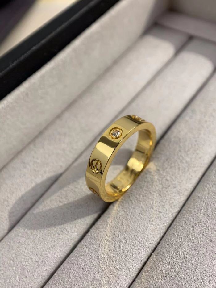4mm smooth tricolor V gold diamond ring