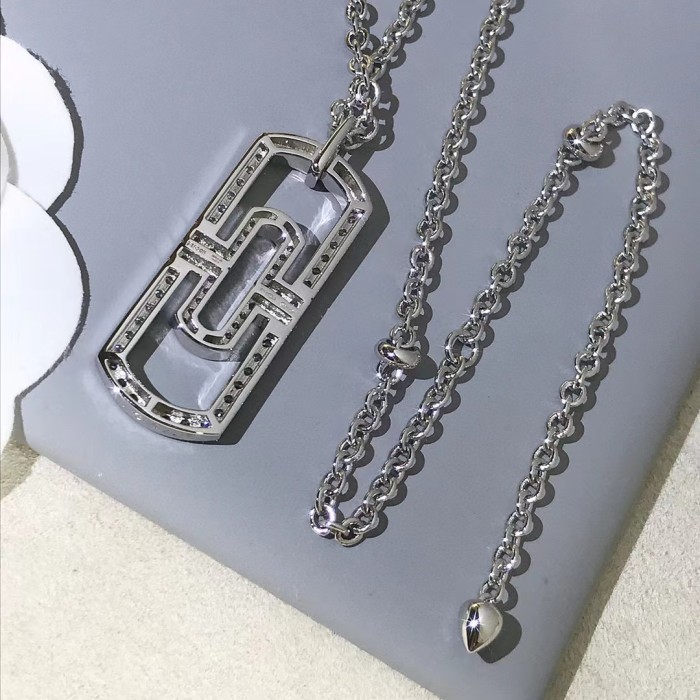 Paper clip Necklace