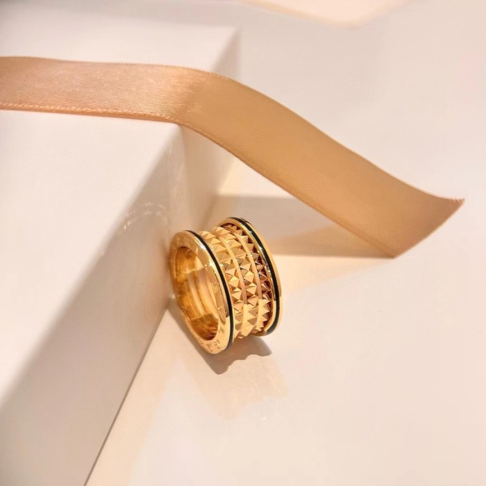 Logo gold plated ring