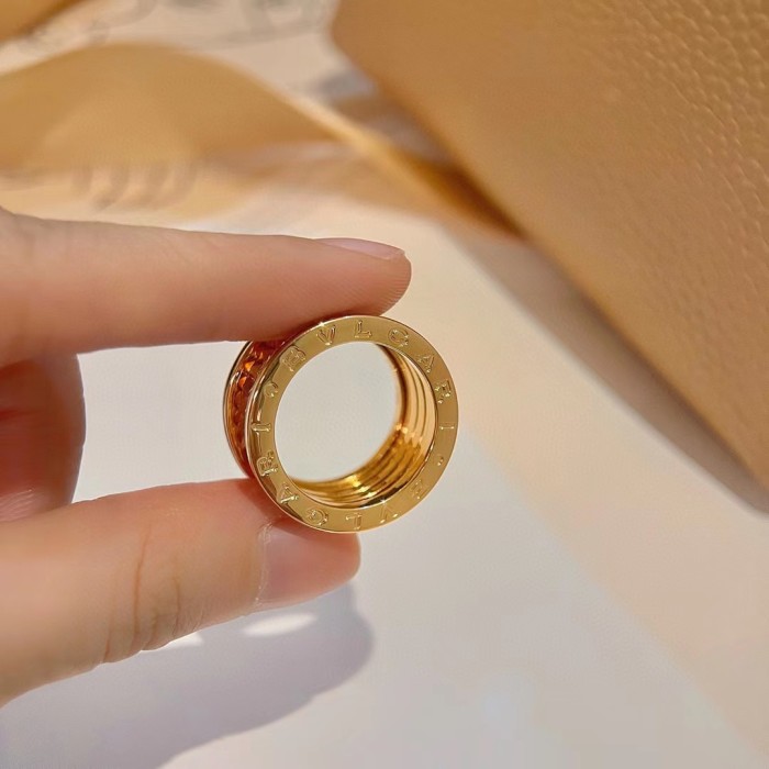 Logo gold plated ring