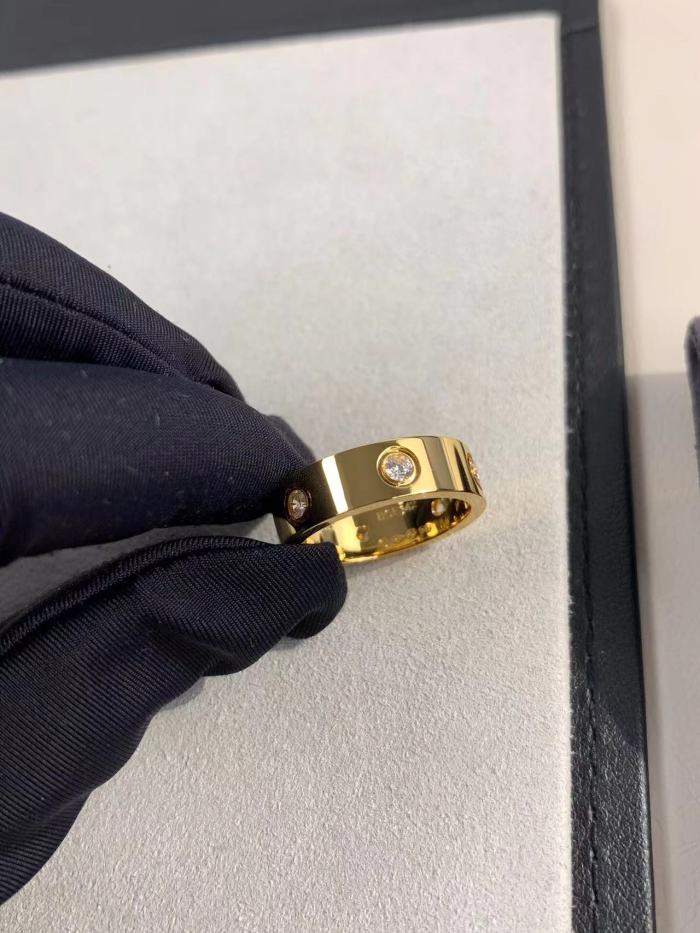 5.5mm smooth tricolor V gold full diamond ring