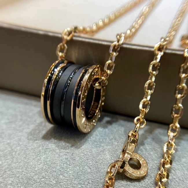 Gold Chain Black Pendant Necklace