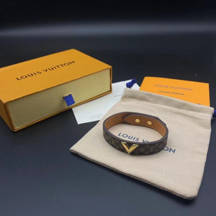 Leather Bracelet metal letter button Bracelet