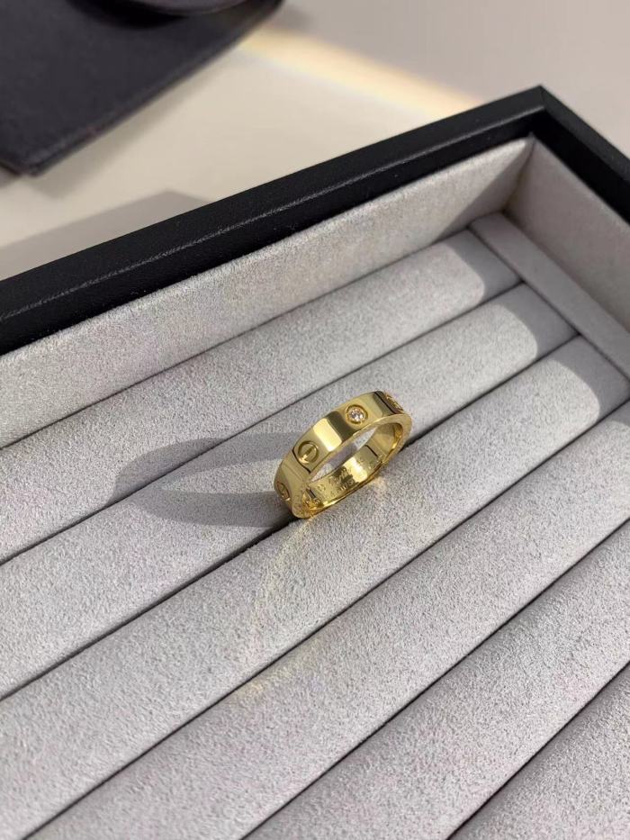 4mm smooth tricolor V gold diamond ring