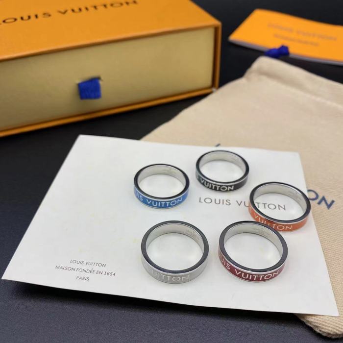 Colorful steel V gold ring