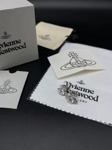 West Queen pearl with diamond stud earrings