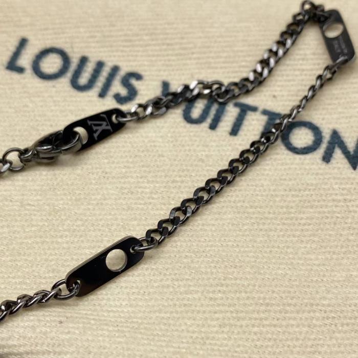 Black Old Flower Leather Pendant Necklace