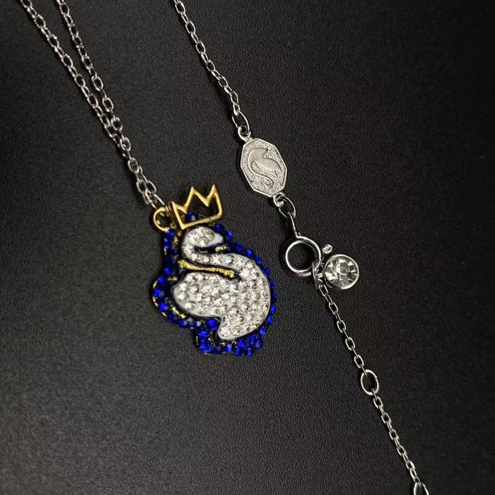 Swan pendant necklace