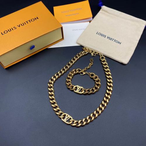 Logo necklace bracelet