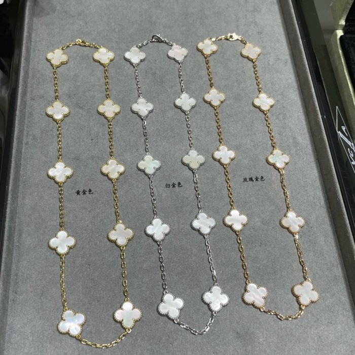 10 Flower Four Leaf Grass Necklace