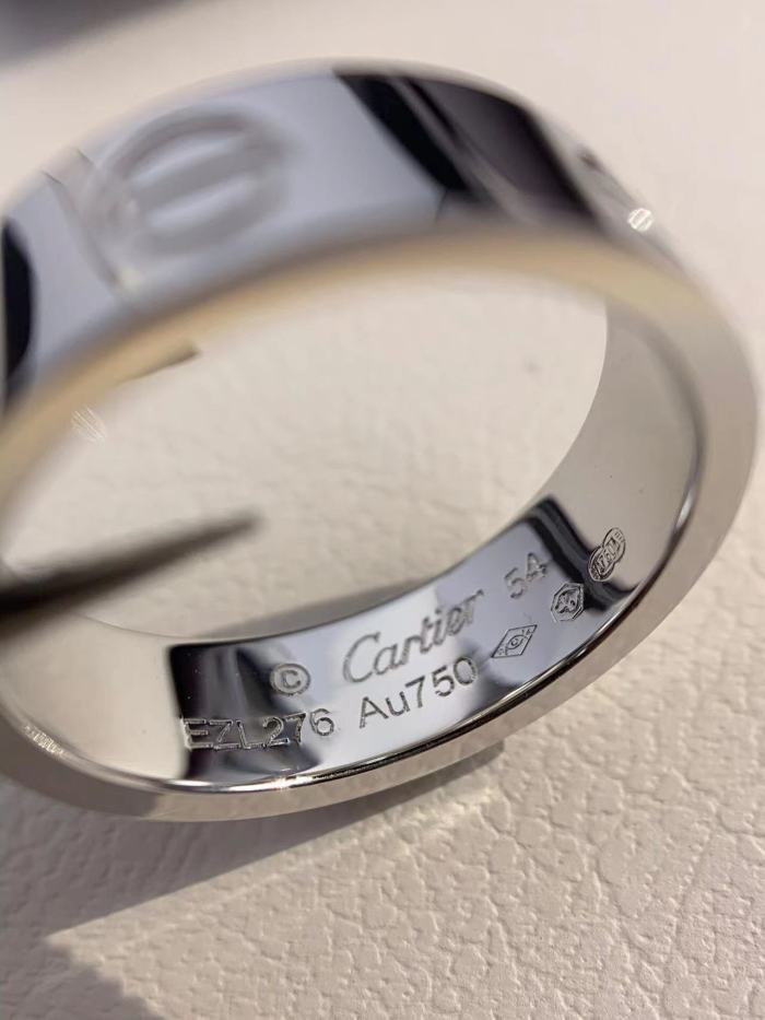 5.5mm smooth tricolor V gold ring