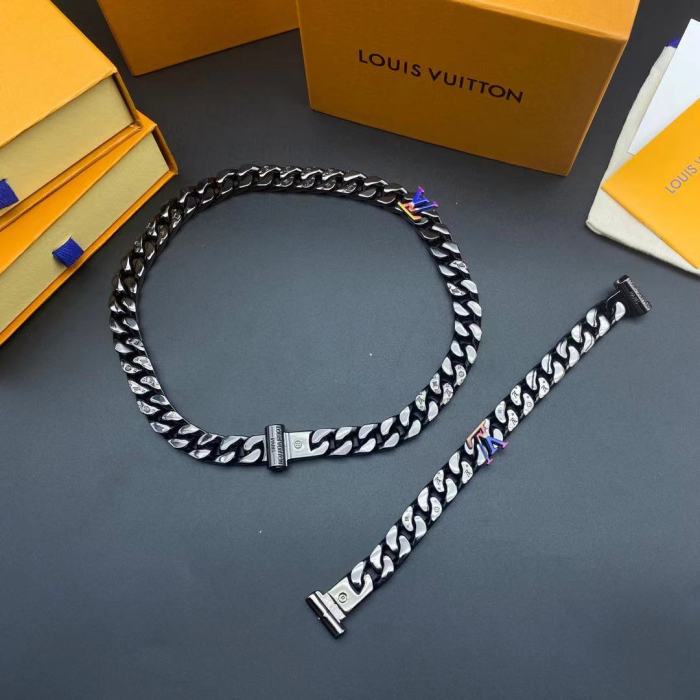 LV黑钢淬火小标手链项链合集